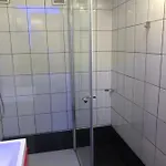 Tanie Blisko Lotniska Хостел *