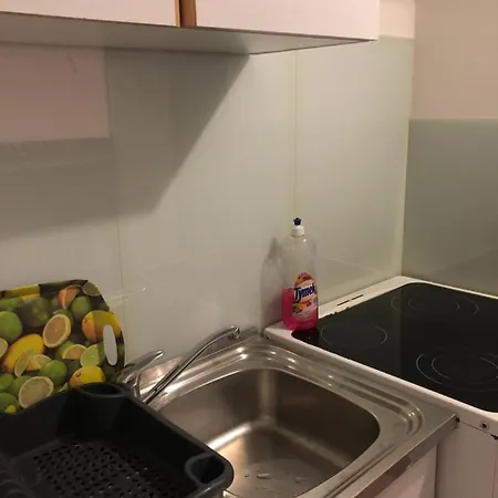 Tanie Blisko Lotniska Ostello *