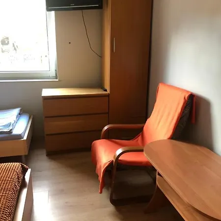 Tanie Blisko Lotniska بوزنان