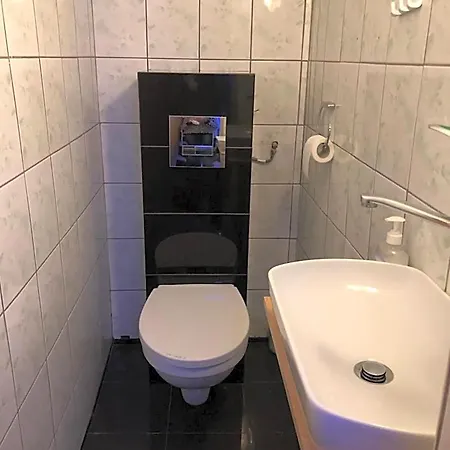بيت شباب Tanie Blisko Lotniska *