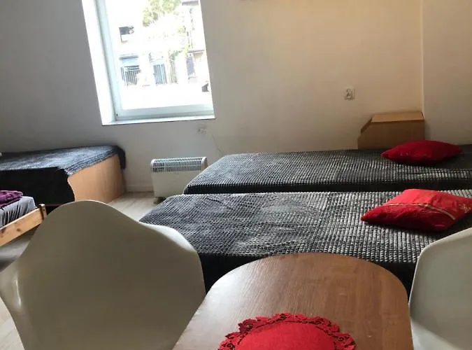 Tanie Blisko Lotniska Vandrarhem *